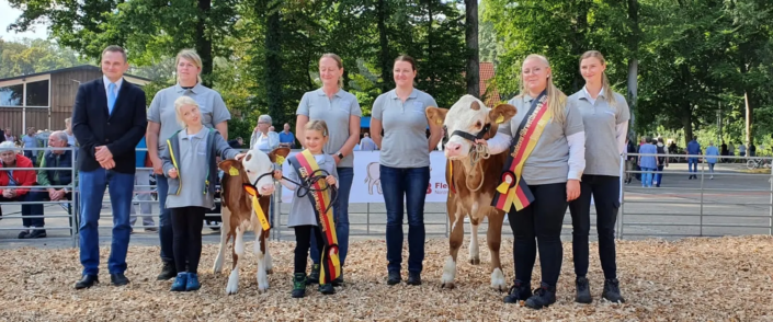 Siegerin Sophia Tornow beim Bundesjungzüchterwettbewerb 2022