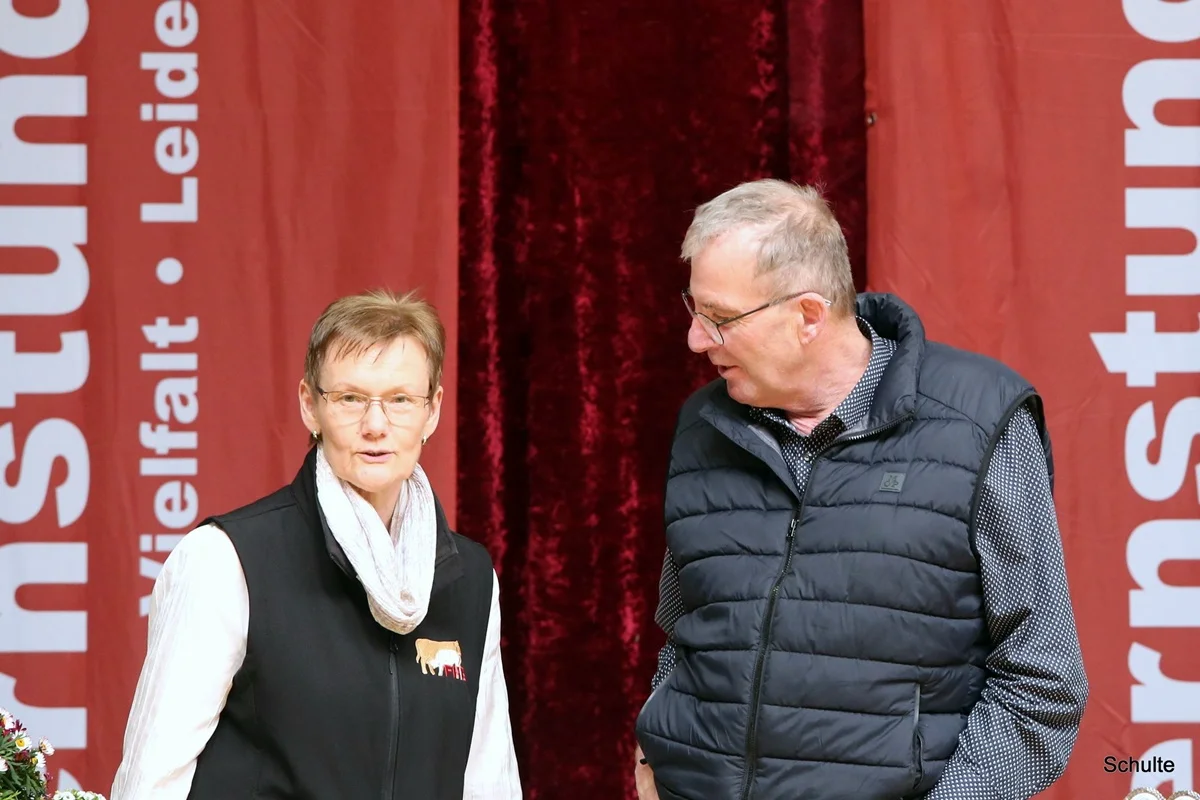 245 Gertrud Werner Und Kammerpraesident Michael Horper A