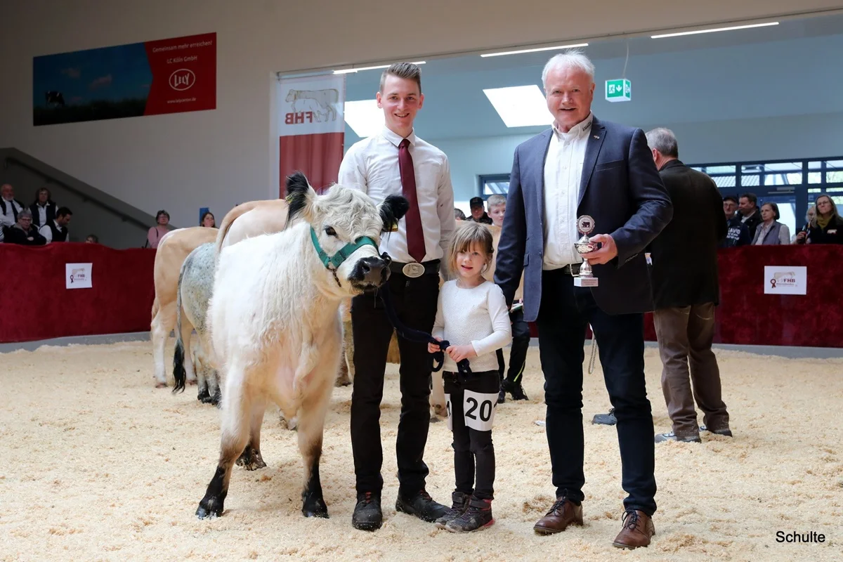 286 201 Ausser Konkurrenz Ronja Kams 5 Jahre Juju DE 07 712 21768 Wotan V. Maeusbachtal Jojo V. Germscheid (13) A