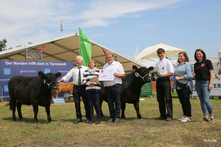 Übergabe BRS Preis an Betrieb Harms-Wiegmann Sulingen (Foto Schulte)